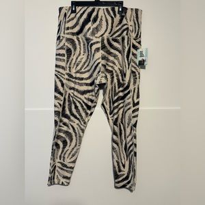 Dicks Sporting Goods Momentum UHR Toght Trippy Zebra Sand Women’s 1X Brand New